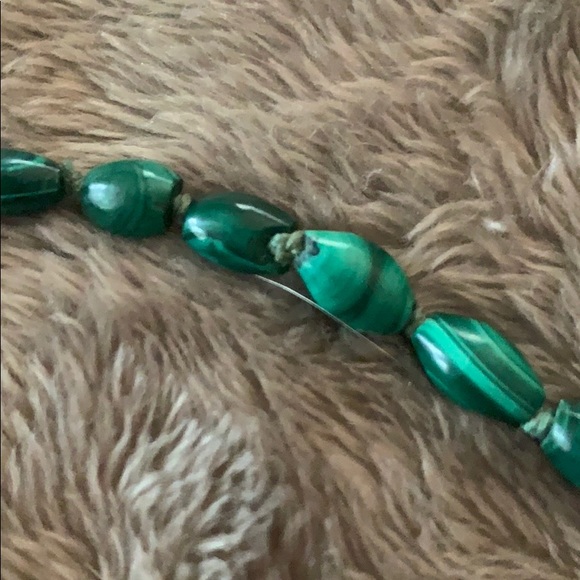 Malachite stone beaded necklace - Picture 5 of 6